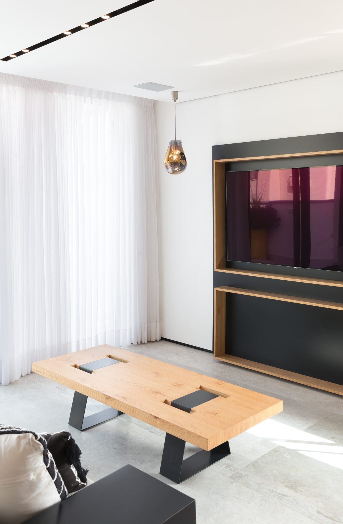 Penthouse apartment – Ra'anana עיצוב תאורת סלון בפנטהאוז על ידי דורי קמחי
